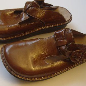Allegria Brown leather mule slipon sz 38 US 7.5